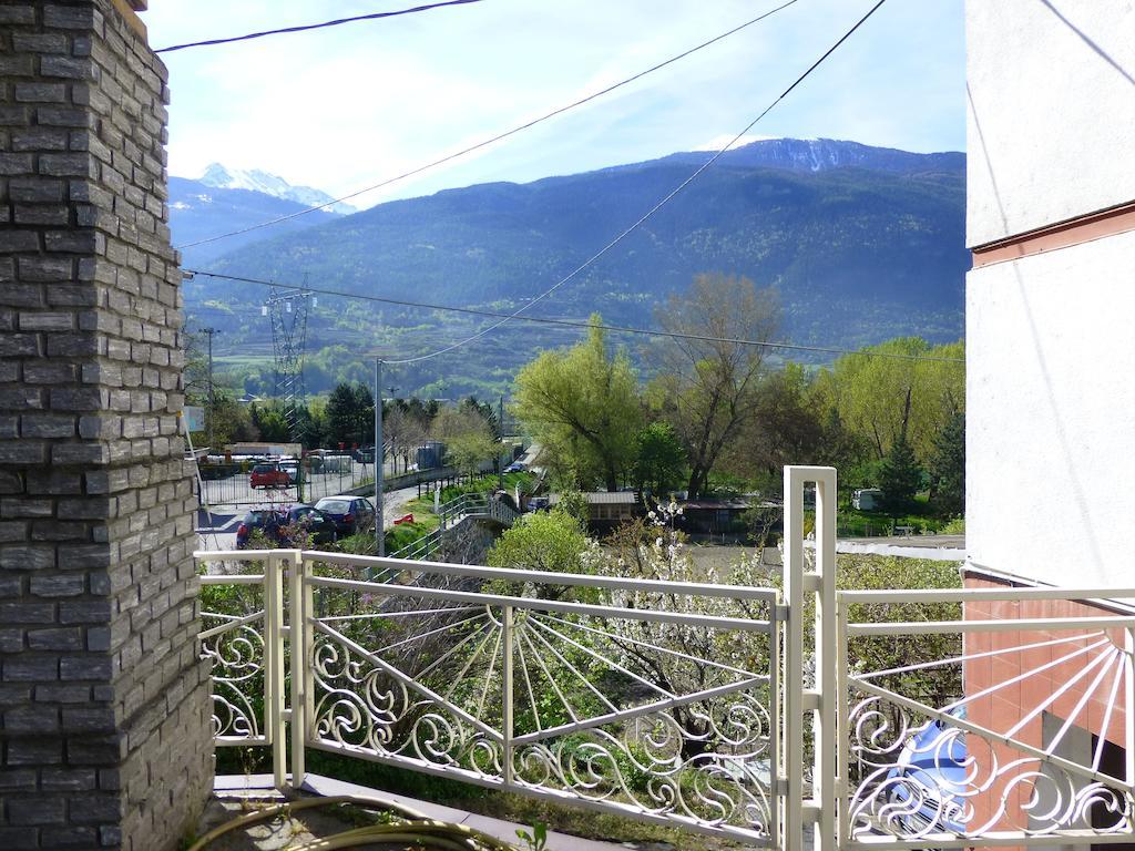 Hotel Beau Sejour Giampietro Andrea Sarre ภายนอก รูปภาพ