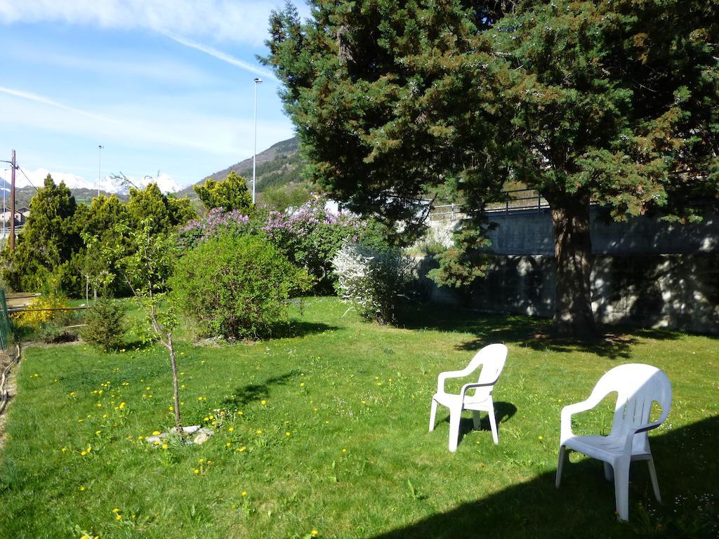 Hotel Beau Sejour Giampietro Andrea Sarre ภายนอก รูปภาพ