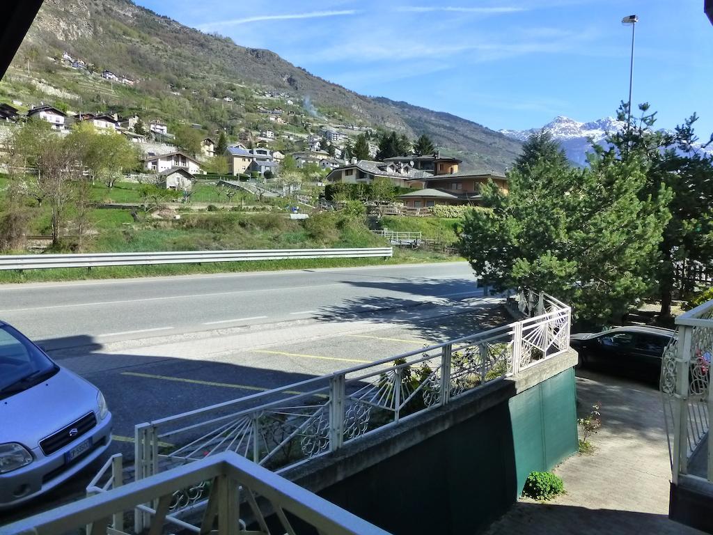 Hotel Beau Sejour Giampietro Andrea Sarre ภายนอก รูปภาพ