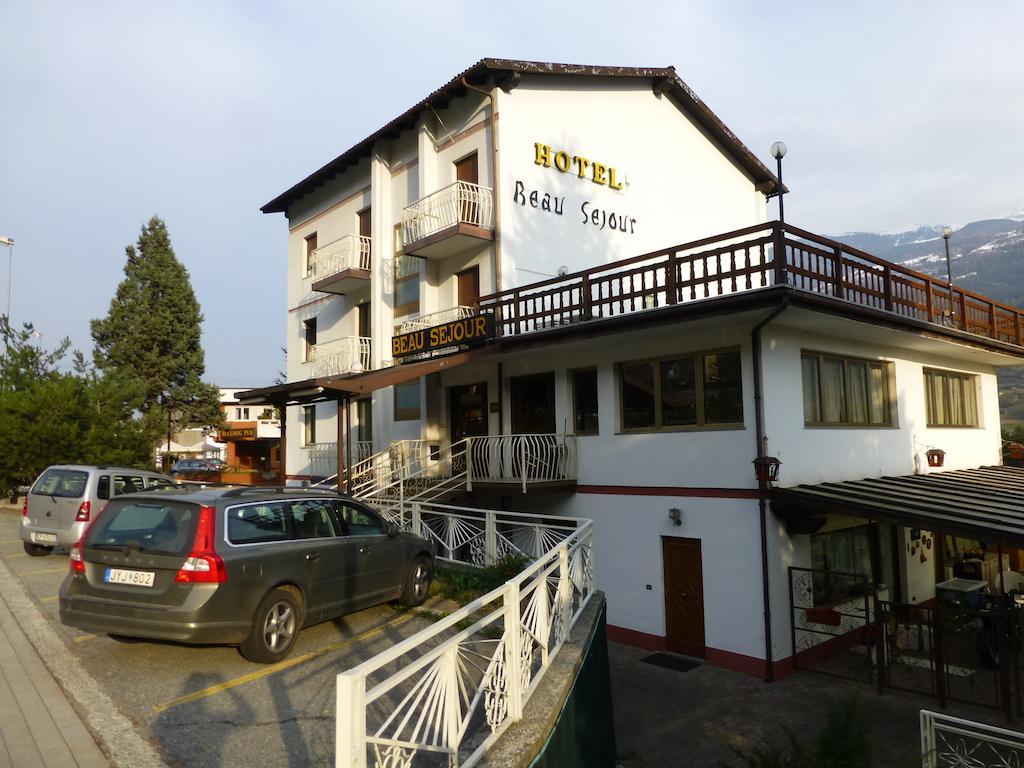 Hotel Beau Sejour Giampietro Andrea Sarre ภายนอก รูปภาพ